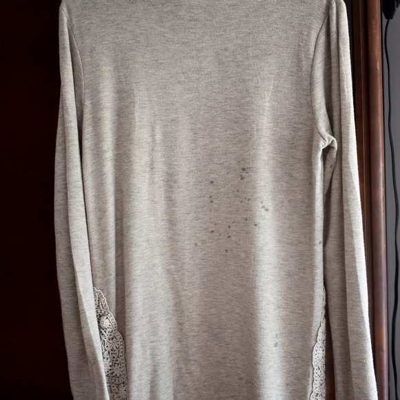 New Directions Detailed Top - Picture 2 of 4